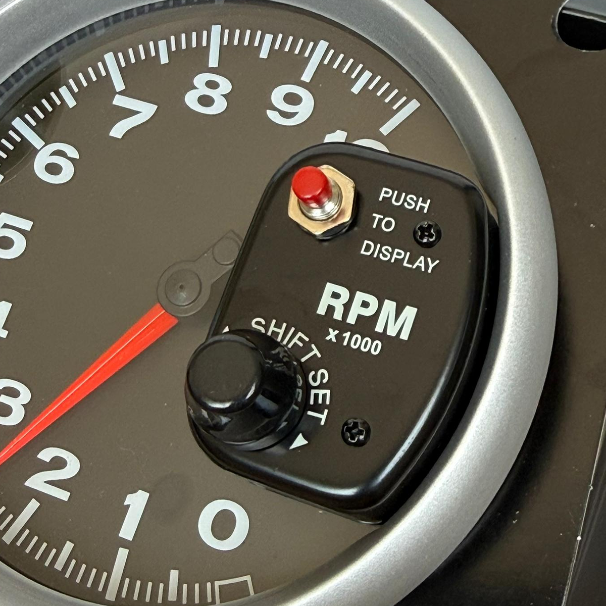 TACOMETRO RACING CON SHIFT LIGHT 10.000 RPM 12V COMPETICIÓN 5¨